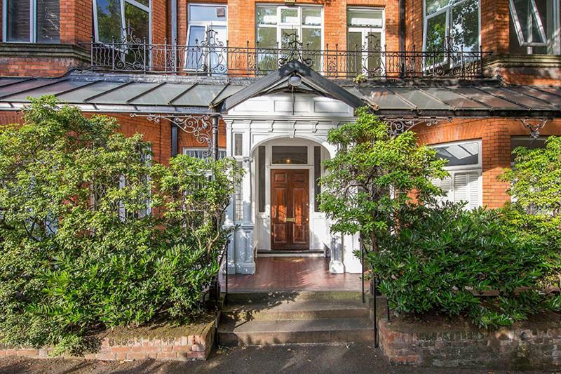 Hampstead Stylish Brilliant Location Apartment London