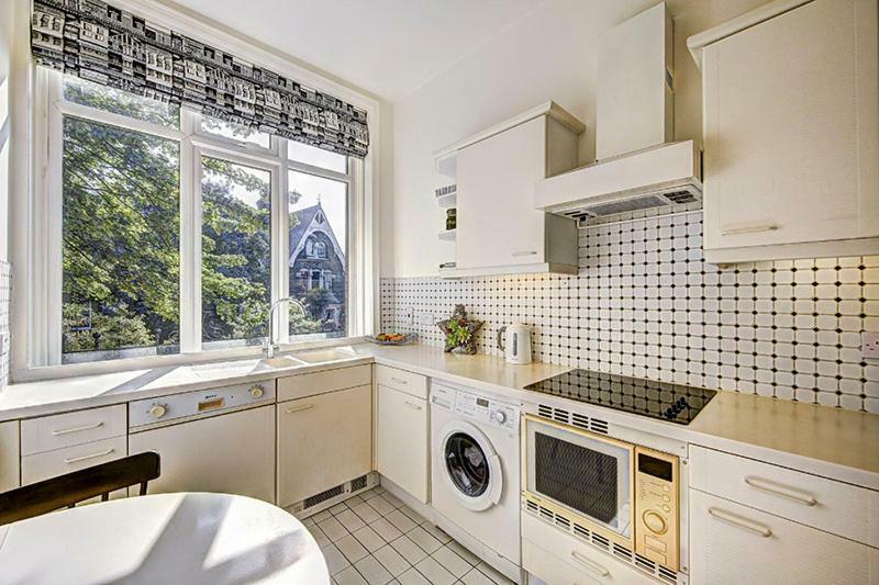 Hampstead Stylish Brilliant Location Apartment London